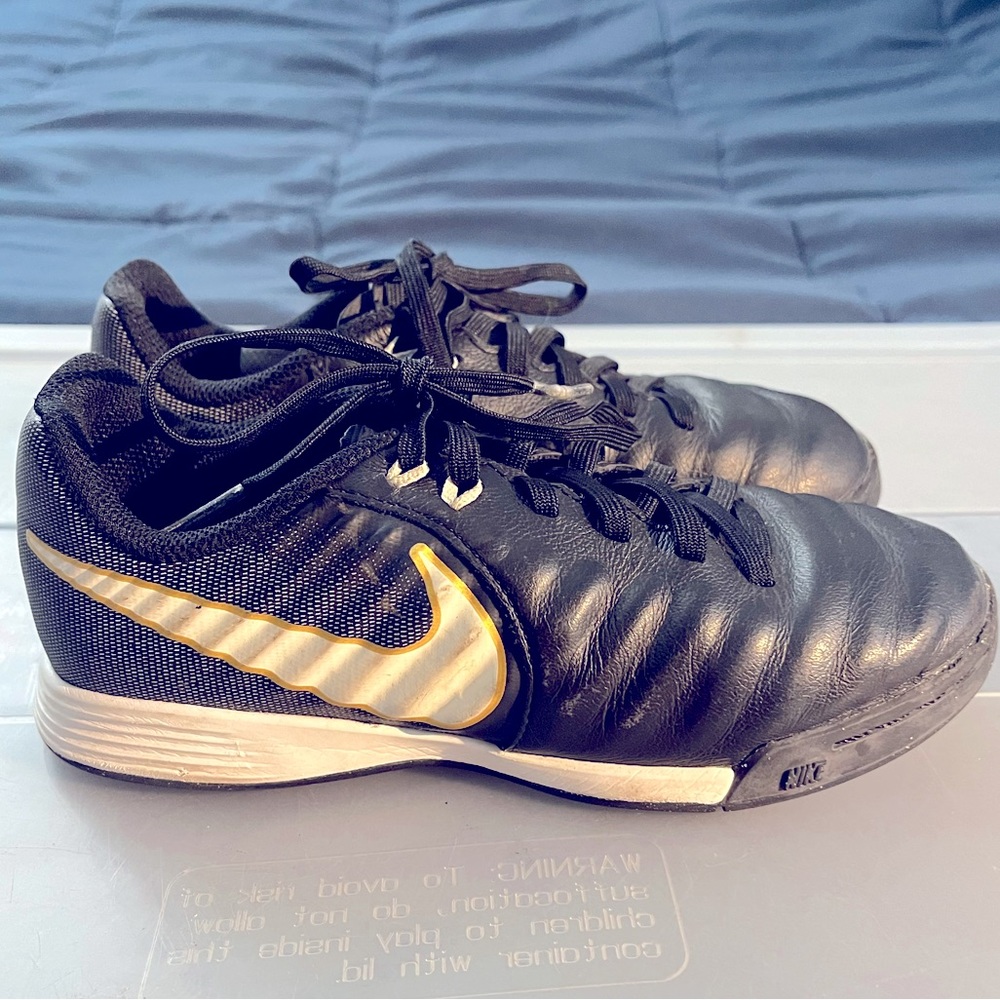 Nike Tiempo Legend 7 Academy IC – Black Lux